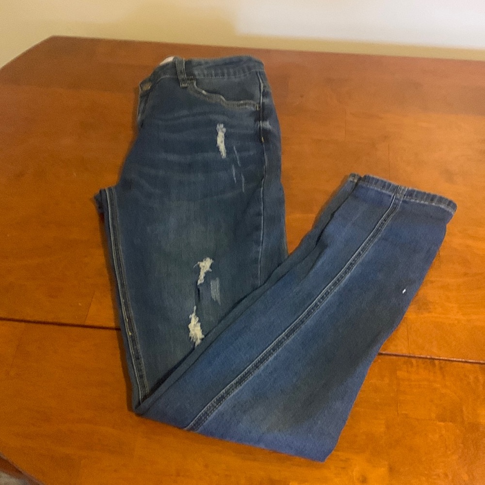 Pink Lily lightly distressed jeans